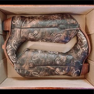 Cavendars women’s cowgirl boots (6.5)